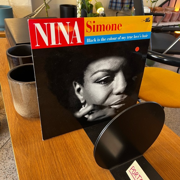 Meet your Posher, Nicole - Picture 4 of 6